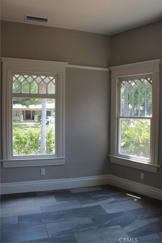 508 S Orange Ave, Santa Ana, CA 92701 - unfurnished room featuring baseboards