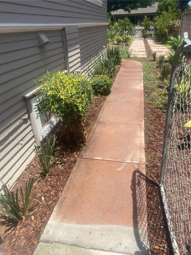 508 S Orange Ave, Santa Ana, CA 92701 - view of yard