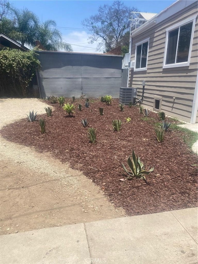 508 S Orange Ave, Santa Ana, CA 92701 - view of yard