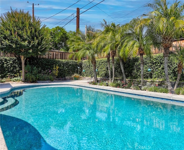 2120 N Rose St, Burbank, CA 91505 - view of pool with a fenced backyard