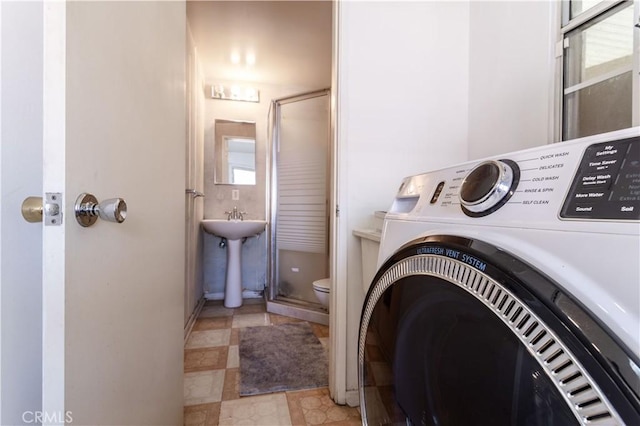 19516 Blythe St, Reseda, CA 91335 - laundry area with washer / clothes dryer