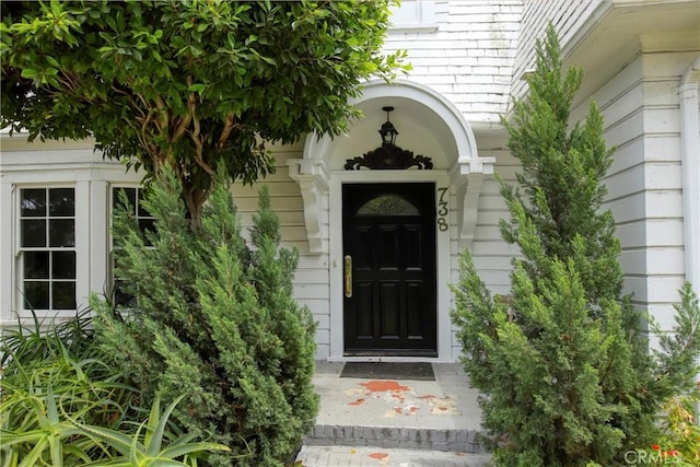 738 S Norton Ave, Los Angeles, CA 90005 - entrance to property