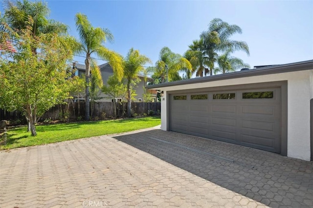 311 Prospect St, Oak View, CA 93022 - garage featuring decorative driveway