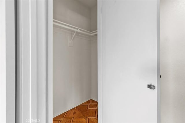 635 E Elmwood Ave Unit 307, Burbank, CA 91501 - view of walk in closet
