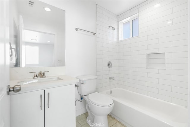 10415 Avalon Blvd, Los Angeles, CA 90003 - bathroom with vanity and shower / tub combination