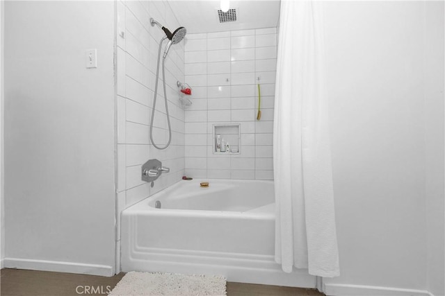 929 E Marshall Pl, Long Beach, CA 90807 - full bath with baseboards and shower / tub combo