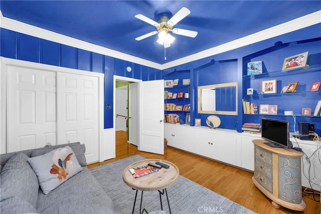 929 E Marshall Pl, Long Beach, CA 90807 - bedroom with wood finished floors, a closet, and ceiling fan