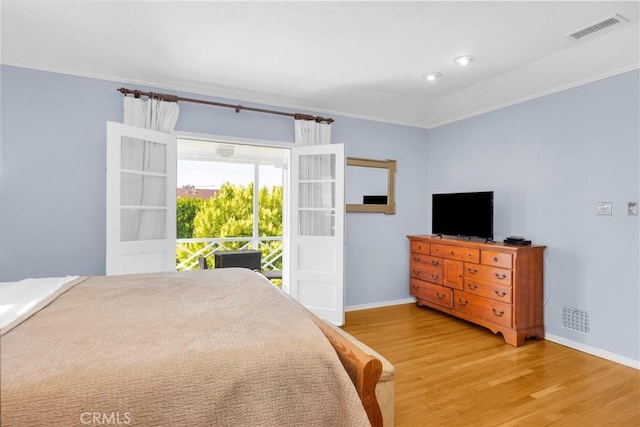 929 E Marshall Pl, Long Beach, CA 90807 - bedroom featuring wood finished floors, recessed lighting, and crown molding