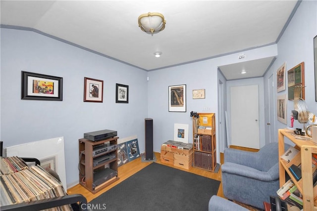 929 E Marshall Pl, Long Beach, CA 90807 - living room with wood finished floors and lofted ceiling