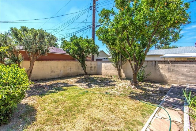 722 E 19th St, San Bernardino, CA 92404 - view of fenced backyard