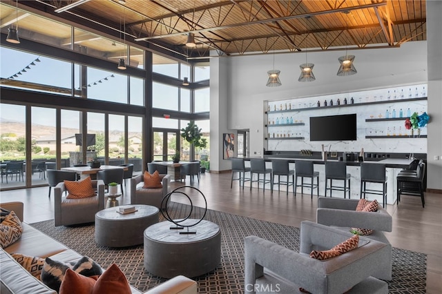 1649 Spring Run Ln, Beaumont, CA 92223 - common area with a towering ceiling
