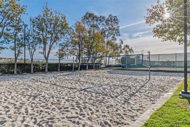 19256 Jasper Hill Rd, Lake Forest, CA 92679 - view of property's community featuring volleyball court