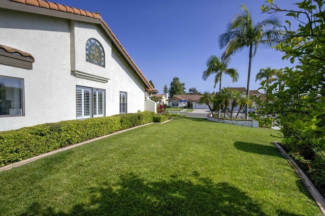 2044 Columbus Way, Vista, CA 92081 - view of grassy yard