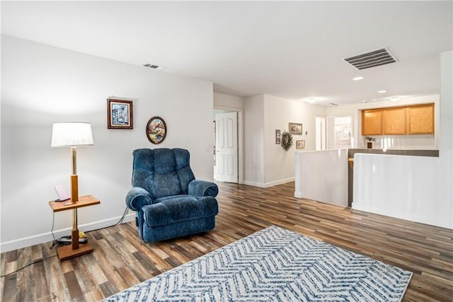 40209 Chelsea Ct, Palmdale, CA 93551 - living area featuring wood finished floors and recessed lighting