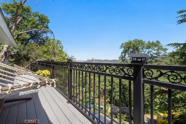 182 Darfo Dr, Crestline, CA 92325 - deck with a mountain view