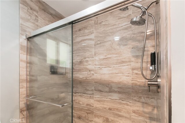 8527 Casaba Ave, Winnetka, CA 91306 - full bath with a tile shower