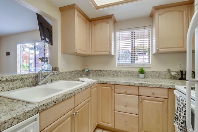 2917 C St Unit 186, San Diego, CA 92102 - kitchen with light brown cabinets, plenty of natural light, and light countertops
