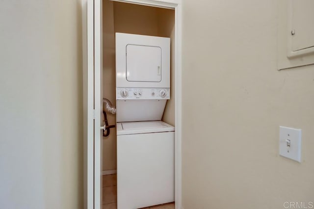 2917 C St Unit 186, San Diego, CA 92102 - laundry room with stacked washer and clothes dryer