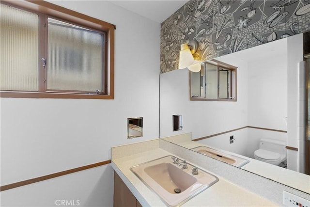 10868 Willowcrest Pl, Studio City, CA 91604 - bathroom featuring toilet and vanity