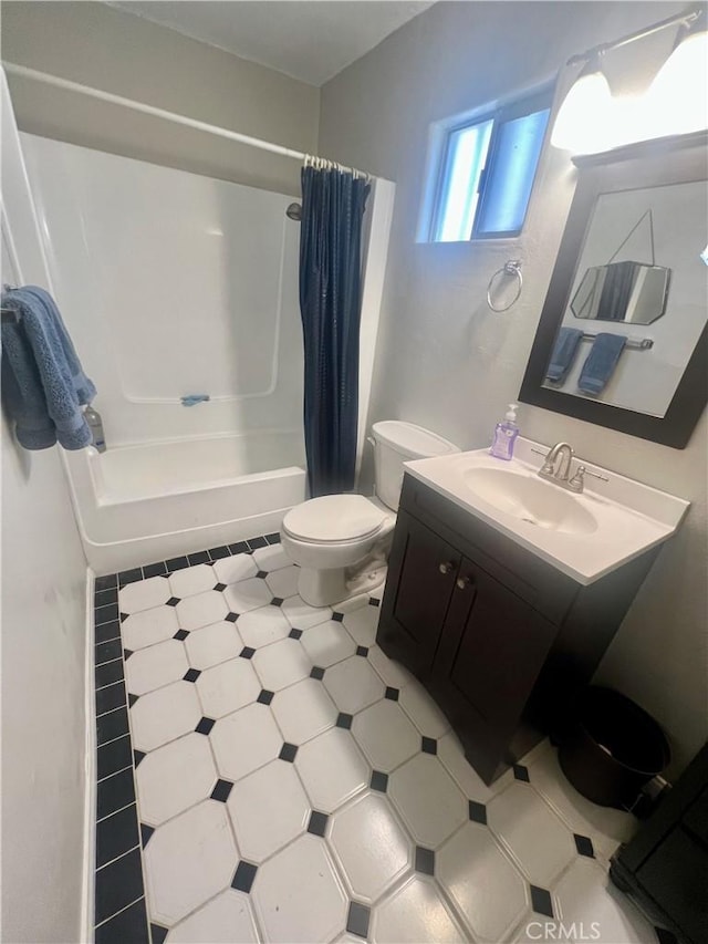 2226 Evans Dr, Arrowbear, CA 92382 - full bathroom with vanity and shower / bath combination with curtain