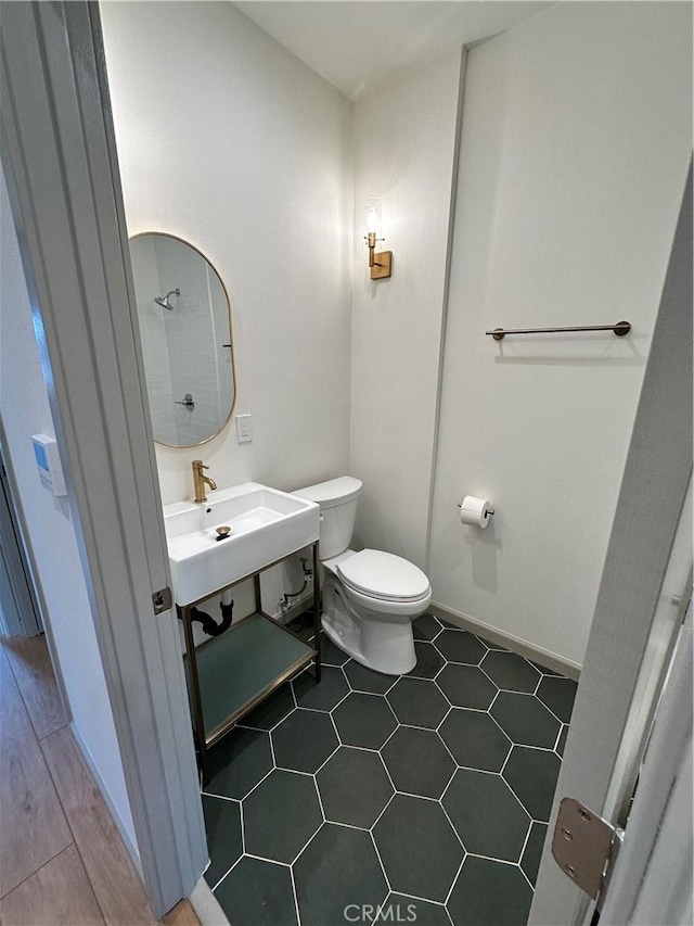 1241 W 22nd St, Los Angeles, CA 90007 - bathroom featuring toilet and vanity