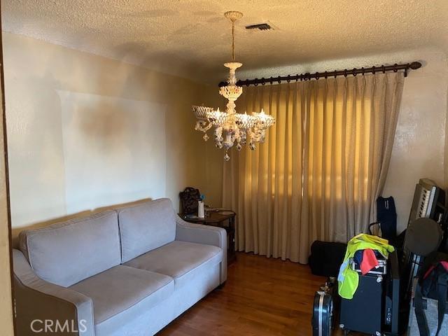 514 W 102nd, Los Angeles, CA 90044 - photo 6