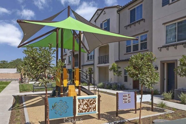 12247 Elliott Ave Unit C, El Monte, CA 91732 - view of communal playground
