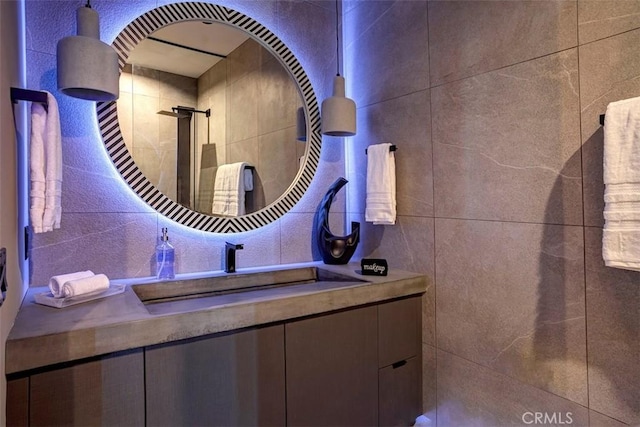 6640 Mount Shasta Ave, Joshua Tree, CA 92252 - bathroom with vanity and a tile shower