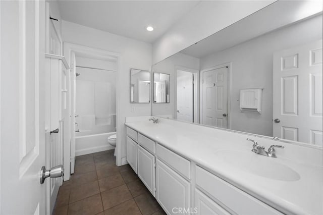 5 Vista Loreta, Lake Elsinore, CA 92532 - bathroom featuring double vanity, tile patterned floors, shower / washtub combination, and recessed lighting