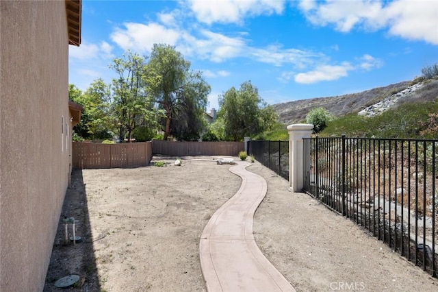 5 Vista Loreta, Lake Elsinore, CA 92532 - view of yard featuring a mountain view