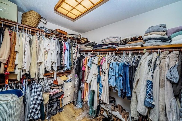 2278 Casitas Del Sol, Fallbrook, CA 92028 - spacious closet featuring wood finished floors