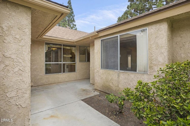13208 Village 13 Unit 13, Camarillo, CA 93012 - entrance to property with stucco siding and a patio area