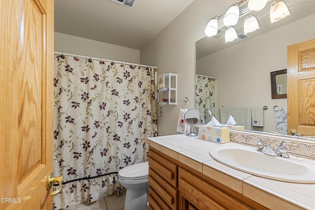 30100 Sunland Way, Tehachapi, CA 93561 - full bathroom featuring tile patterned flooring, vanity, and curtained shower