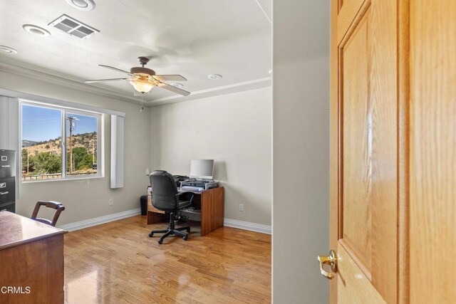 30100 Sunland Way, Tehachapi, CA 93561 - office area with light wood finished floors and a ceiling fan