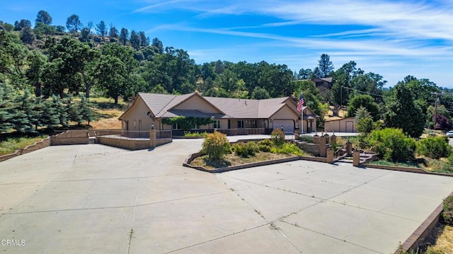 30100 Sunland Way, Tehachapi, CA 93561 - view of front of home featuring a tile roof