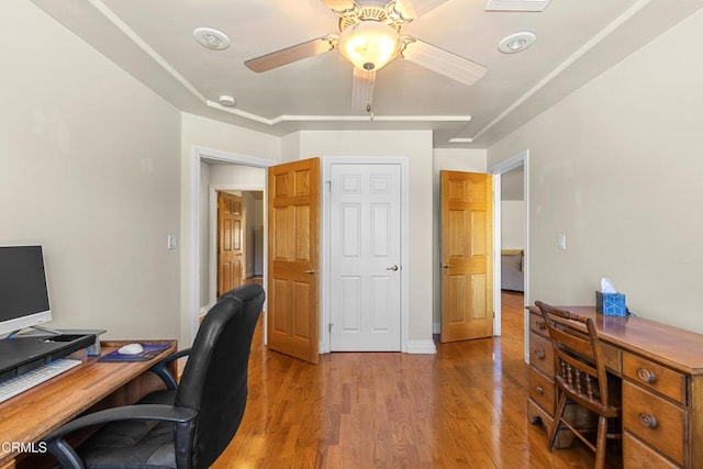 30100 Sunland Way, Tehachapi, CA 93561 - office area with ceiling fan and wood finished floors