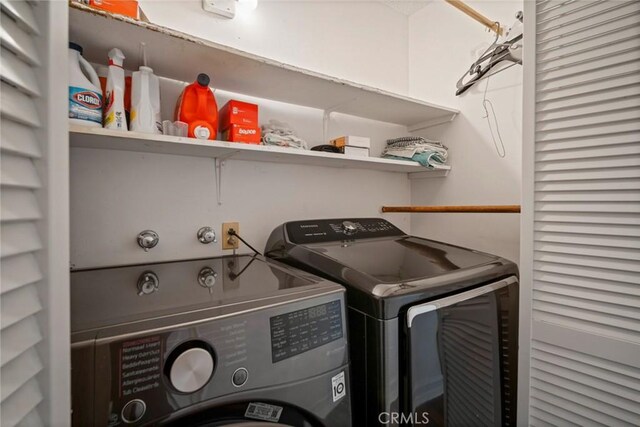 1413 Avenida De La Estrella, San Clemente, CA 92672 - laundry room featuring separate washer and dryer