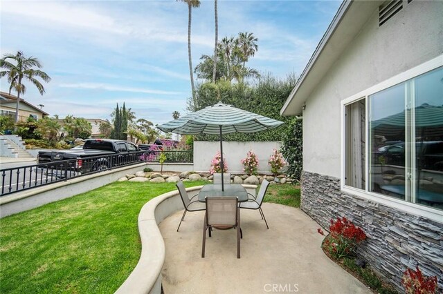 1413 Avenida De La Estrella, San Clemente, CA 92672 - view of patio featuring outdoor dining area