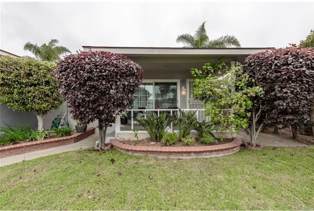 522 Garfield St, Oceanside, CA 92054 - obstructed view of property with a front yard
