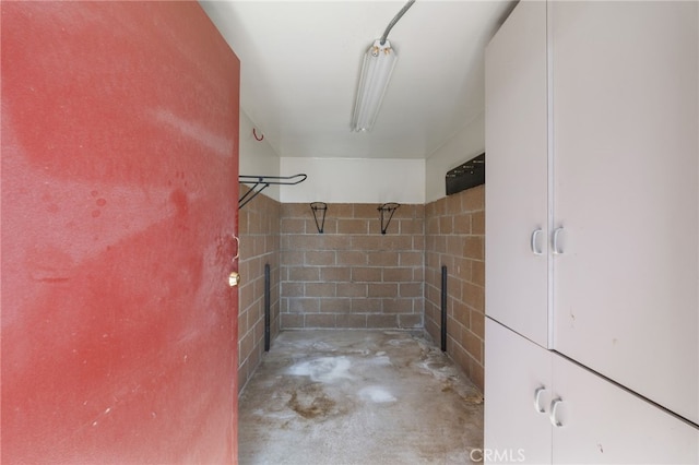 2041 Caballeros Rd, Norco, CA 92860 - bathroom with concrete floors and a shower