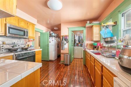 3025 Edgehill Dr, Los Angeles, CA 90018 - photo 12
