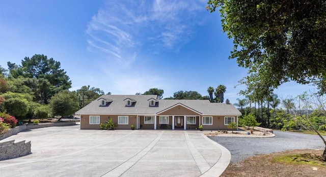 10166 Rancho Roble Rd, Escondido, CA 92026 - view of front facade with a porch