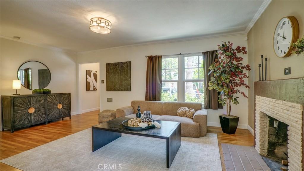 525 N Mariposa St, Burbank, CA 91506 - photo 1
