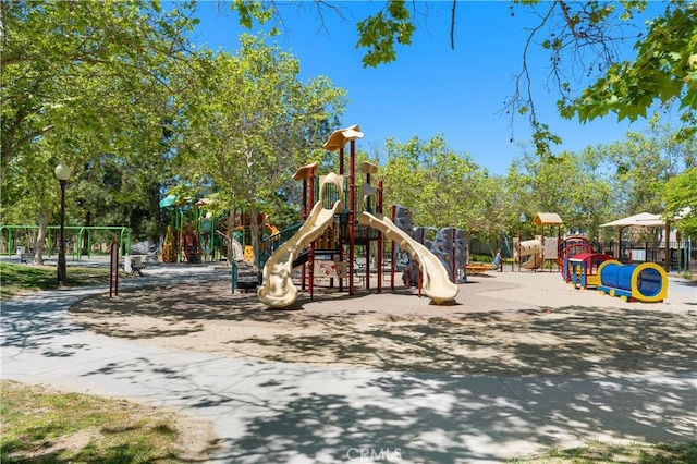 20 Via Jolitas, Rancho Santa Margarita, CA 92688 - view of communal playground