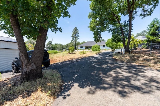 212 Valley View Dr, Paradise, CA 95969 - view of asphalt driveway