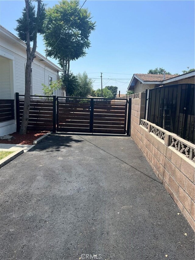 1231 Webster St, Redlands, CA 92374 - view of gate