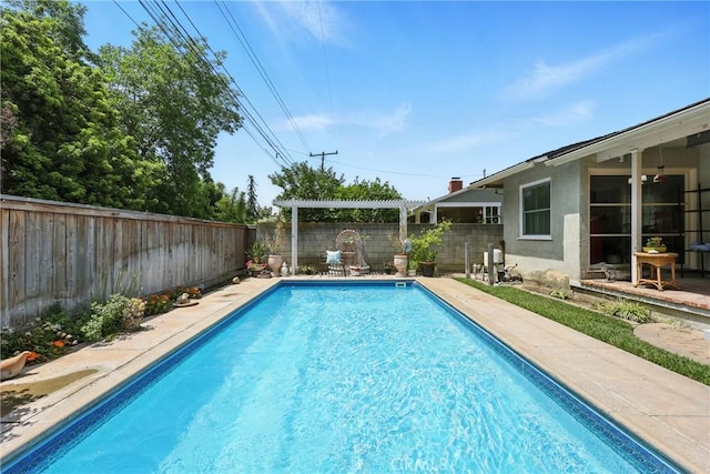 7604 Forest Ave, Whittier, CA 90602 - view of pool with a fenced backyard and a patio area