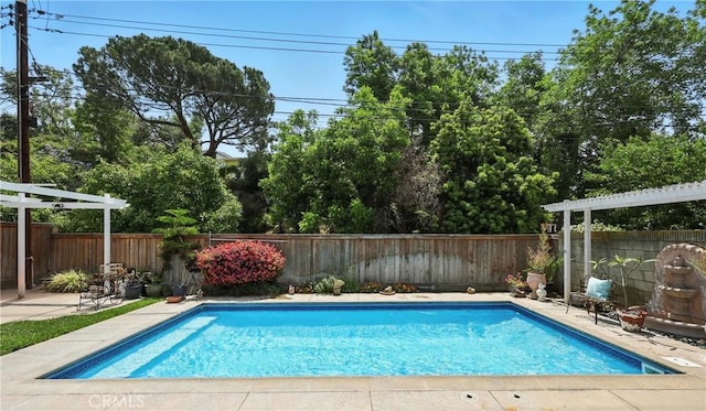 7604 Forest Ave, Whittier, CA 90602 - view of swimming pool with a fenced backyard