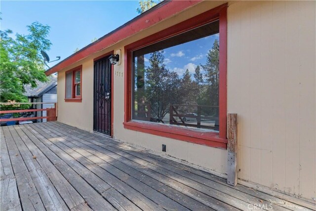 1777 Sparrow Rd, Wrightwood, CA 92397 - view of deck