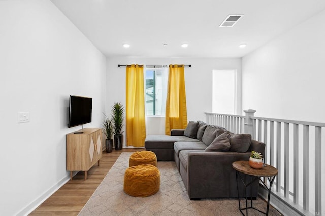 35188 Orchard Trl, Fallbrook, CA 92028 - living area featuring wood finished floors and recessed lighting